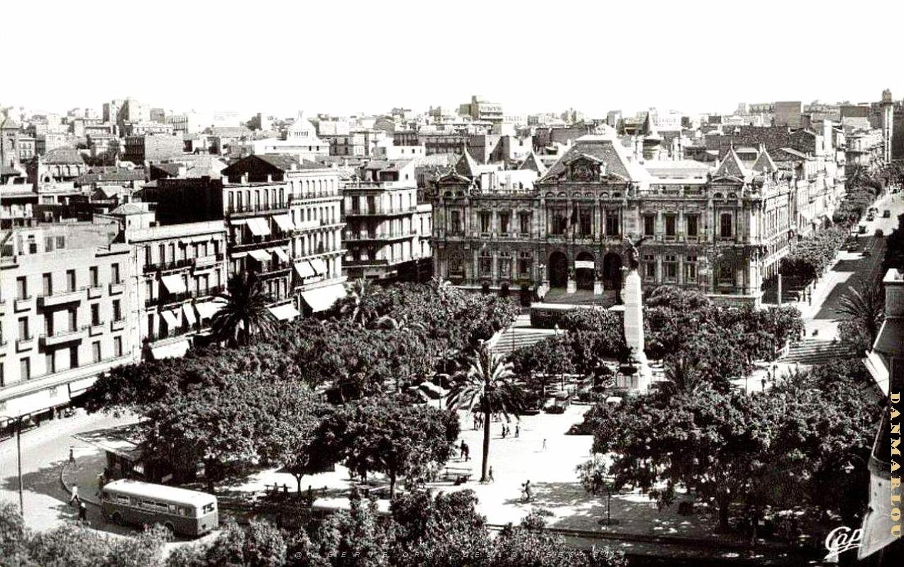 PA b- 006- Hotel de ville.jpg